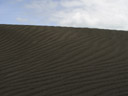 dunkle düne || foto details: 2006-01-07, kawhia, new zealand, Sony DSC-F717. keywords: sand, beach, volcanic